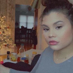 Meet your Posher, Elle